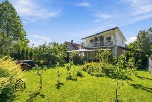 PARDUODAMAS ĮRENGTAS NAMAS SU KUBILU PALANGOJE, GERVUOGIŲ TAK. 44