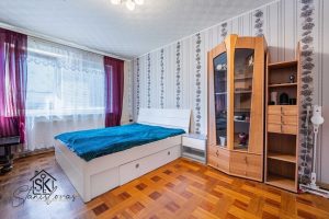 PARDUODAMAS 2 KAMBARIŲ SU HOLU BUTAS ŠILUTĖJE, MELIORATORIŲ AL. 3