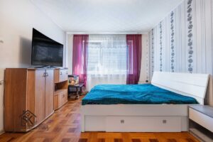 PARDUODAMAS 2 KAMBARIŲ SU HOLU BUTAS ŠILUTĖJE, MELIORATORIŲ AL. 3