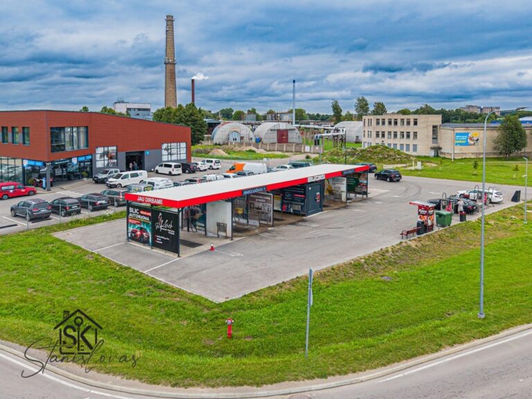 PARDUODAMA VEIKIANTI SAVITARNOS AUTOMOBILIŲ PLOVYKLA ŠILUTĖJE, GLUOSNIŲ G. 8A