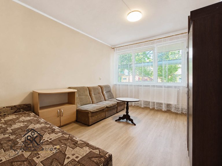 IŠNUOMOJAMAS 2 KAMBARIŲ BUTAS ŠILUTĖJE, DARIAUS IR GIRĖNO G. 18A